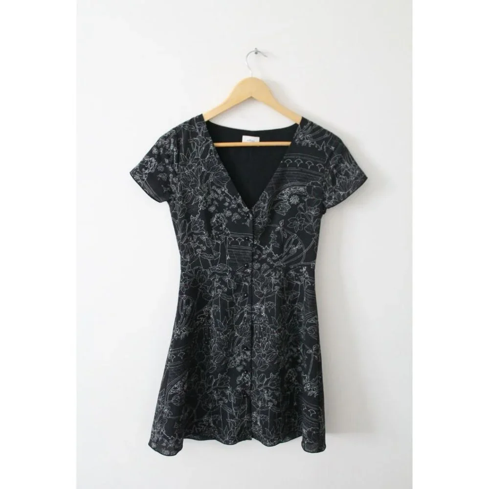 Wilfred Nazaire Fit and Flare Mini Dress Size 2 Black White Aritzia - Picture 2 of 7